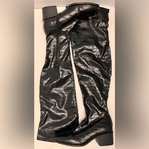 NEW Black Croc-Embossed Over the Knee Boots Size 7.5M - Picture 2 of 9